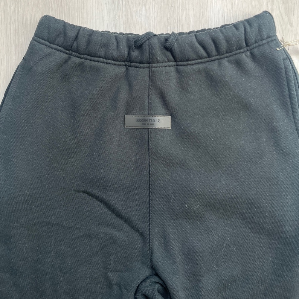 Essentials Black Sweatshirt and Joggers Set - Picture 7 of 9